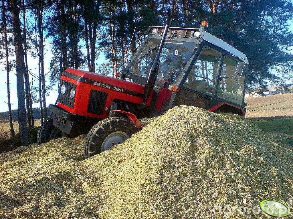 Fotografia Ciagnik Zetor 7211 #112250 - Galeria Rolnicza Agrofoto