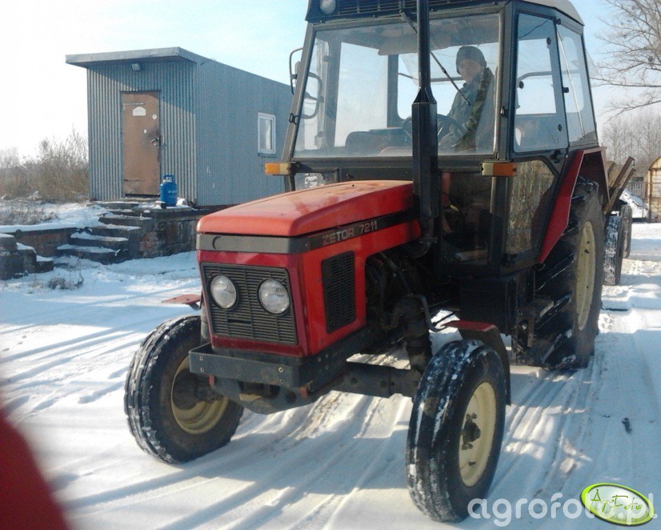 Foto Ciagnik Zetor 7211 Id:342816 - Galeria Rolnicza Agrofoto