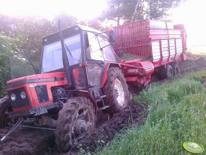 Zetor 7245 + przyczepa samozbierająca