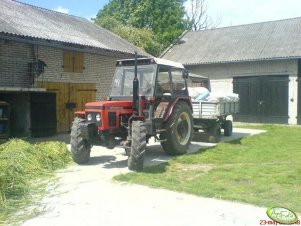 Zetor 7745 z przyczepą