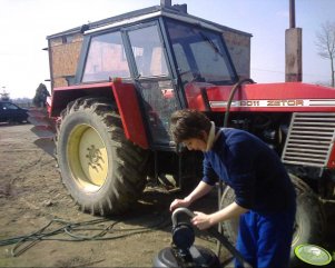 Zetor 8011 + Pług