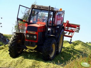 Zetor 8245 + agregat ścierniskowy