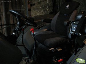 Zetor Forterra 135 wnętrze