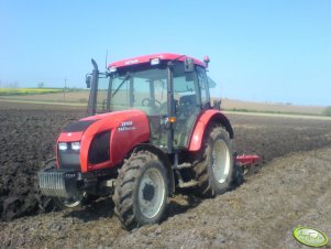 Zetor Proxima 7441 i Pług