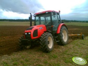 Zetor Proxima 8441 z pługiem