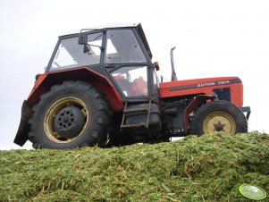 Zetor7211 do góry