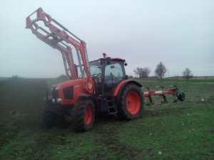 Kubota M125GX III i Kverneland AB100