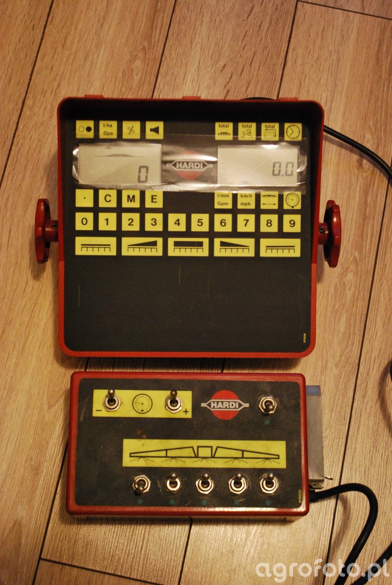 Komputer sterownik HARDI TRONIC 1800 + konsola do zaworów