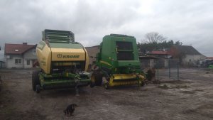 Prasy John Deere & Krone