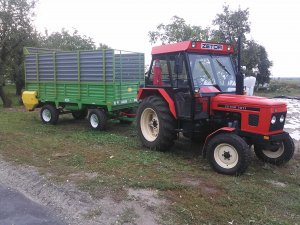 ZETOR 7011 + rozrzutnik