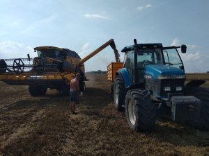 New Holland 8670 & New Holland TC5070