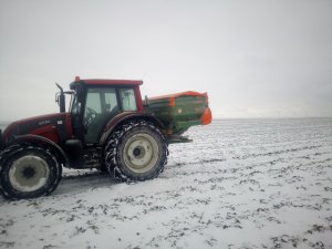 Rozsiewacz Z AM + Valtra