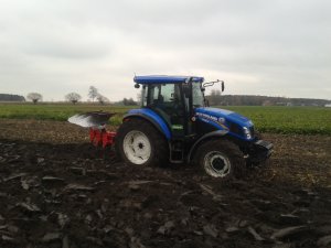 New Holland TD5.85 & Agro Masz POL3