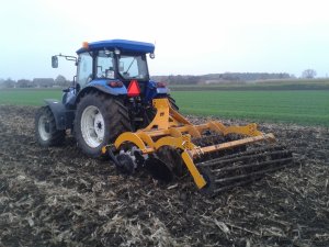 New Holland TD5.85 & Staltech U25