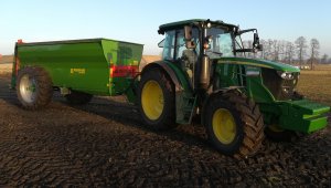 John Deere 6105RC & Pronar