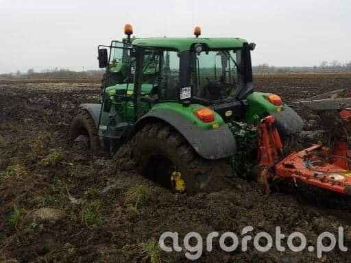 John Deere 6930