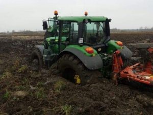 John Deere 6930