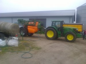 John Deere i Amazone UX 4200