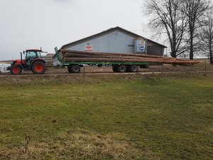 Kubota M4072 orange power