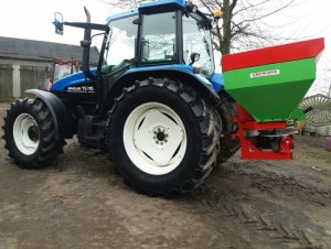 New Holland  ts 115 & strumyk