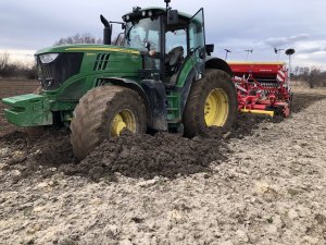 John deere 6195M + Pottinger terradisc 3001  & Vitasem 302 ADD