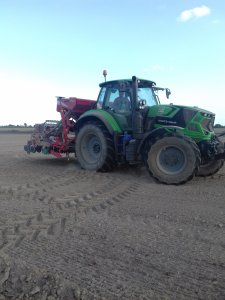 Deutz Fahr 6205TTV I Kverneland S drill