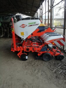 Kuhn Maxima 3 ti