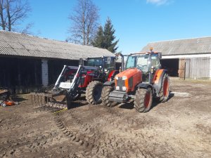 Massey Ferguson 5710 i Kubota M135GX 