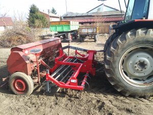 MF 3060+agregat uprawowo-siewny