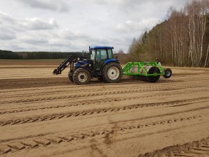 New Holland&Wał