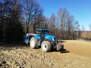 New Holland T7. 220 AC