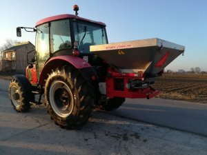 Zetor i rozsiewacz
