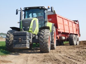 Claas Axion 810 + Brochard