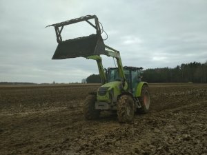 Claas Axos