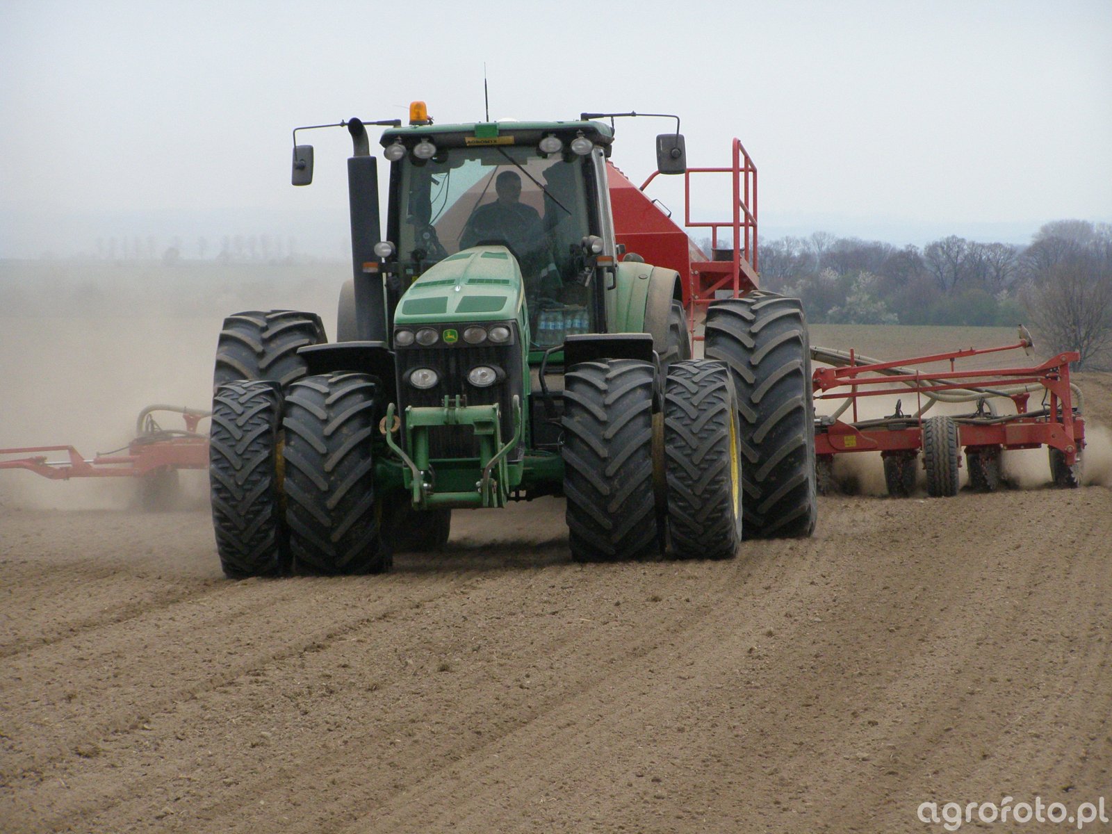 John Deere 8330 & Siewnik Horsch Maestro 12,75 SW