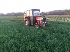 Massey  Ferguson 235