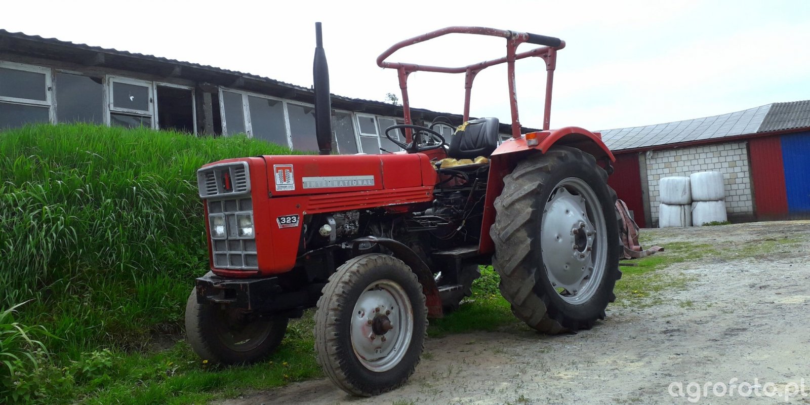 Case International 323 Starsze Modele Traktor w Case Agrofoto pl Case International 323 Starsze Modele Traktor w Case Agrofoto pl