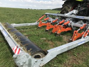 Claas ARION 630 + głębosz łąkowy PANBUSTER