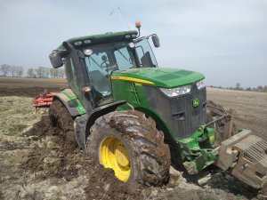 John Deere 7230r