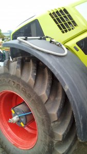 Claas Axion 850