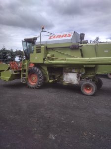 Claas Dominator 76