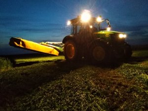 John Deere 5100R + Pronar PDT 260