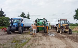 New Holland + John Deere + Ursus