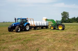 New Holland T6 & John Deere 6120M