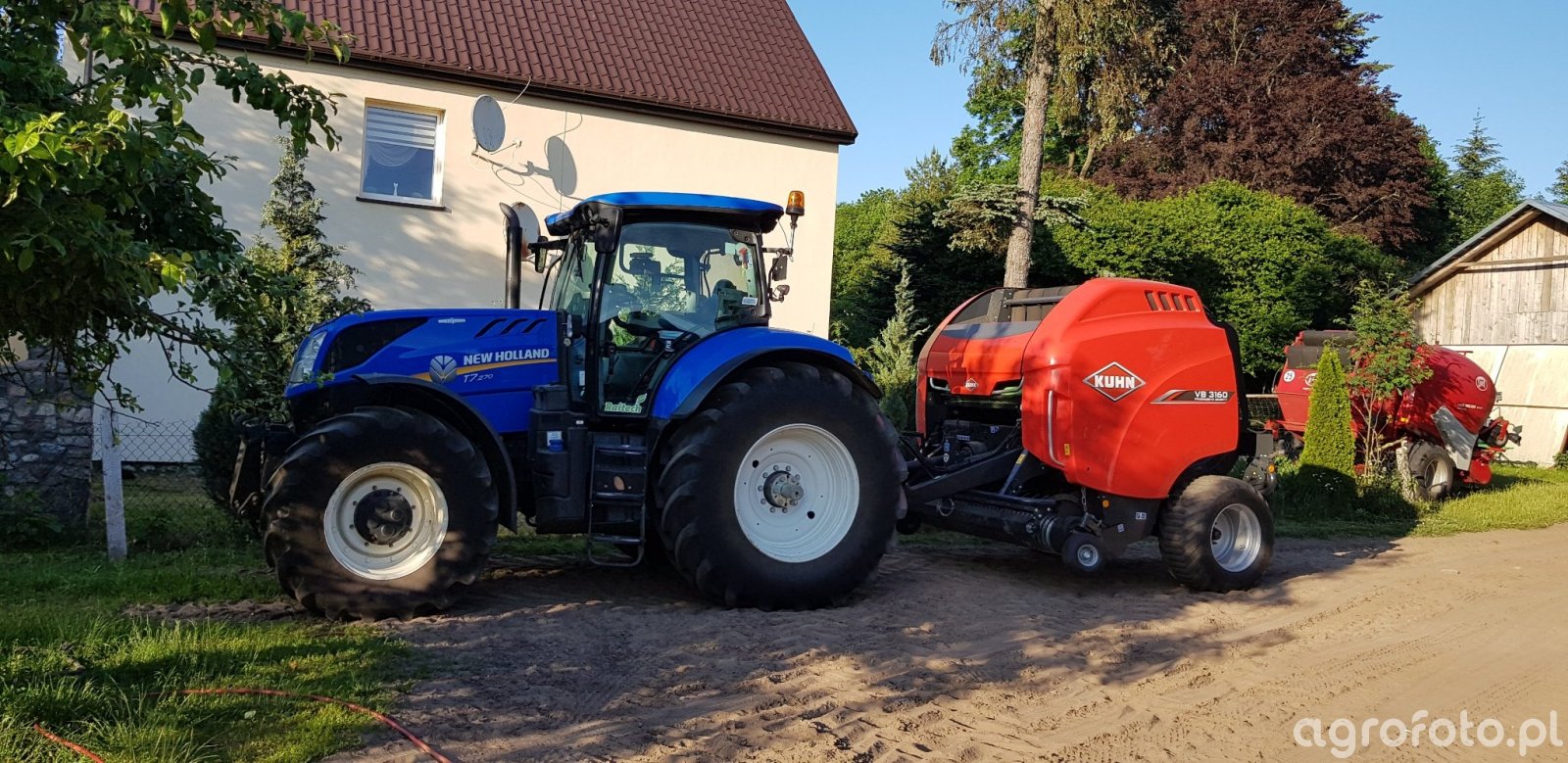New Holland t7 270 i KUHN VB3160