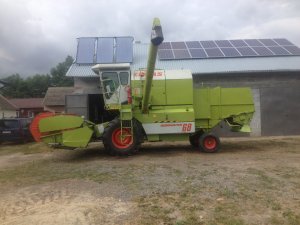 Claas Dominator 68