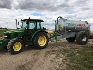 John Deere 5720 + Agromax 8000L