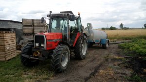 Massey Ferguson 3065+ Streu-Mix 4000