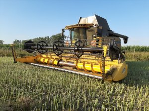 New Holland Cx 8.85