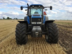 New Holland TM190